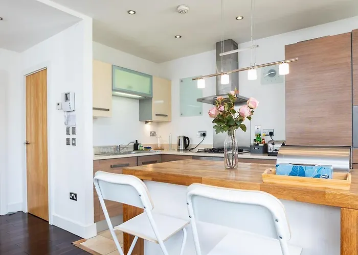 2br Balcony, Plants & Electric Piano Appartement Dublin