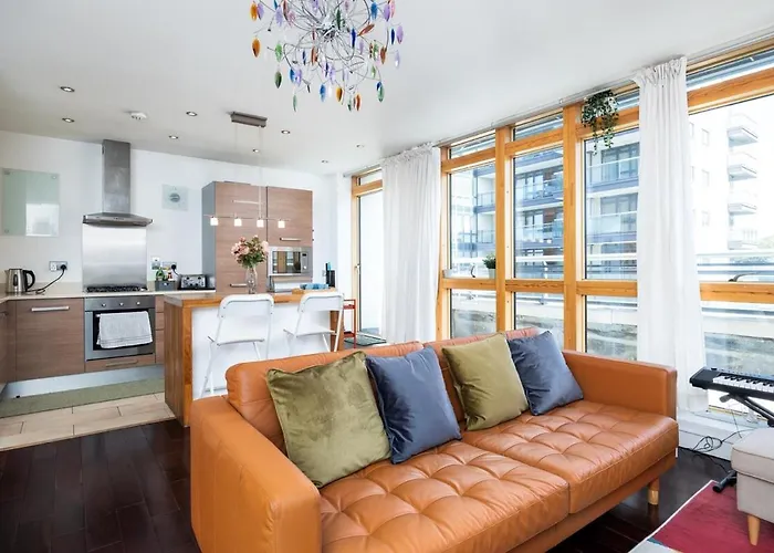 Appartement 2br Balcony, Plants & Electric Piano Dublin